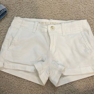 American eagle white super stretch jean shorts size 0